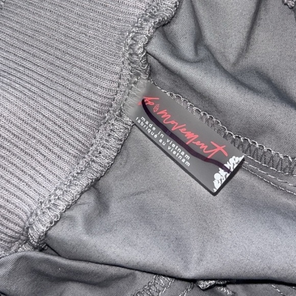 NWOT Free People Mesmerize Me Silver Metallic Cargo Pant, M - Picture 4 of 6